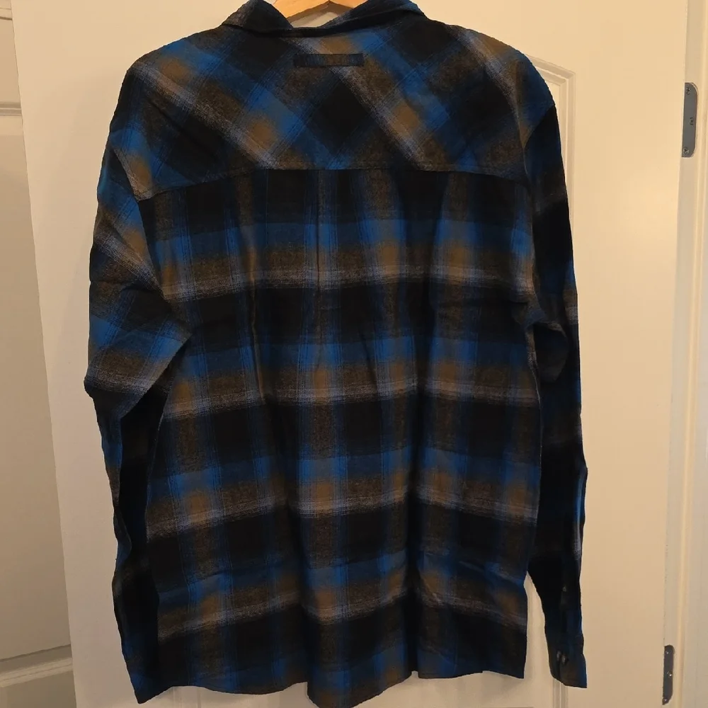 Legendary Whitetails Blue Black Brown Plaid Button-Down Shirt - Picture 2 of 3